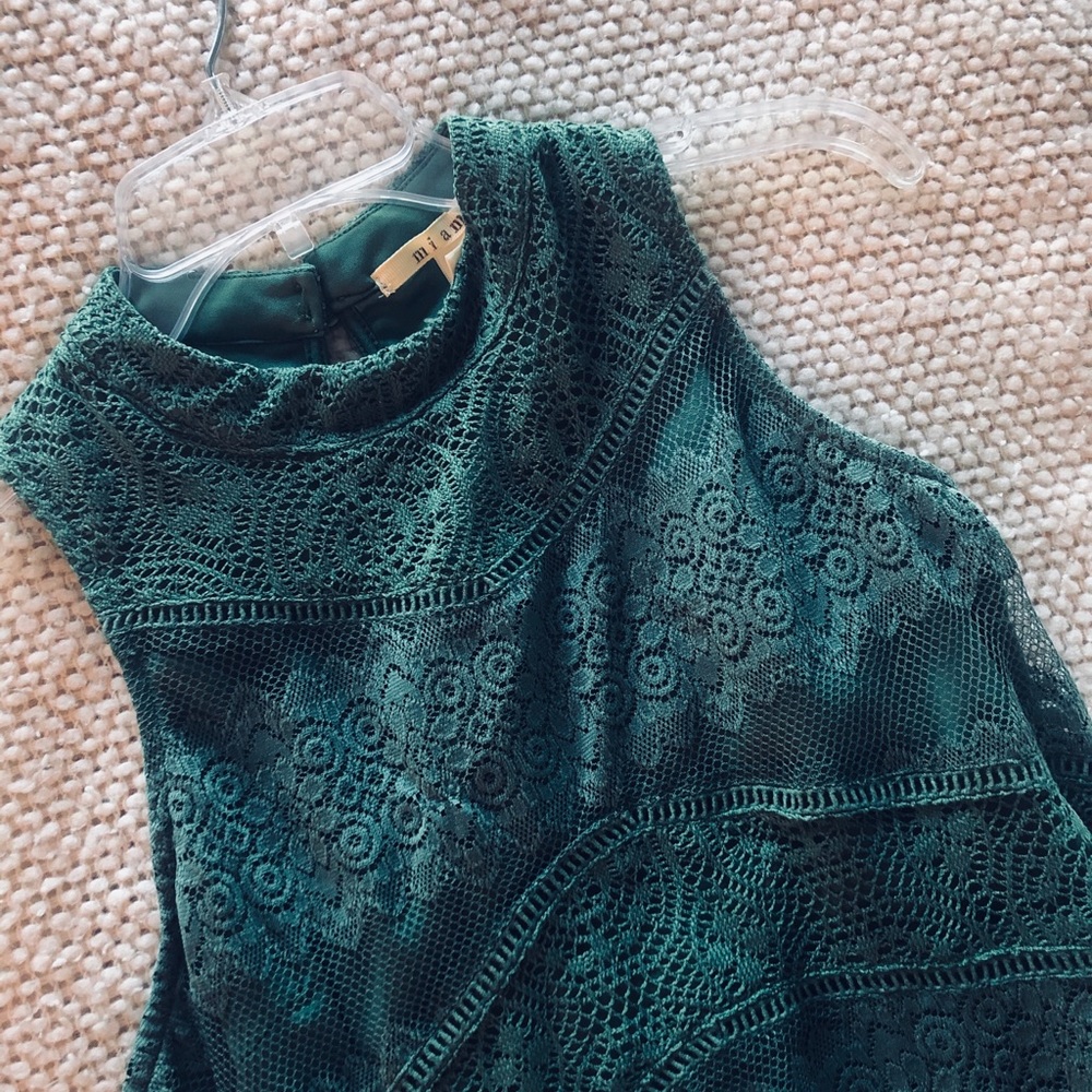 Lace green dress - medium